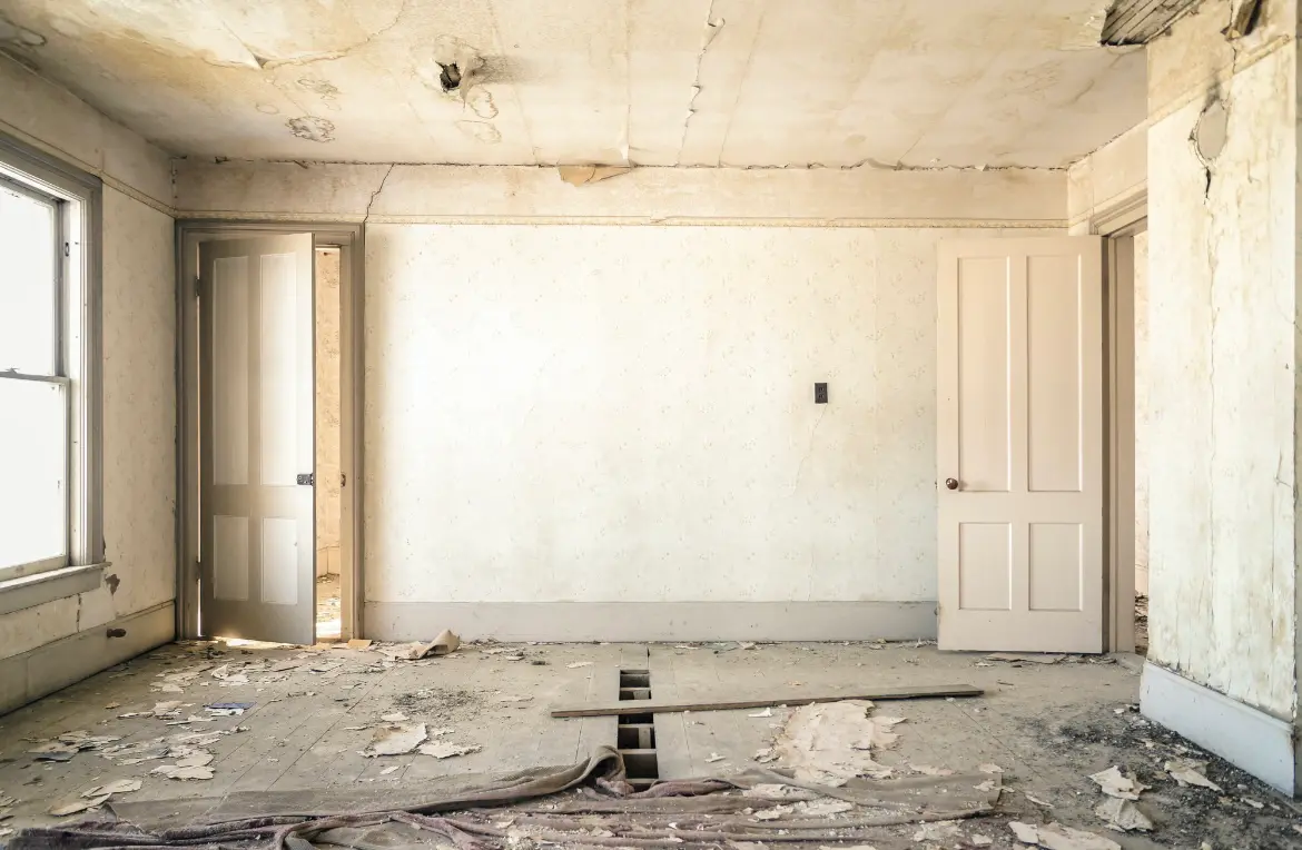 Waste disposal crew managing a cleanout project in Akron